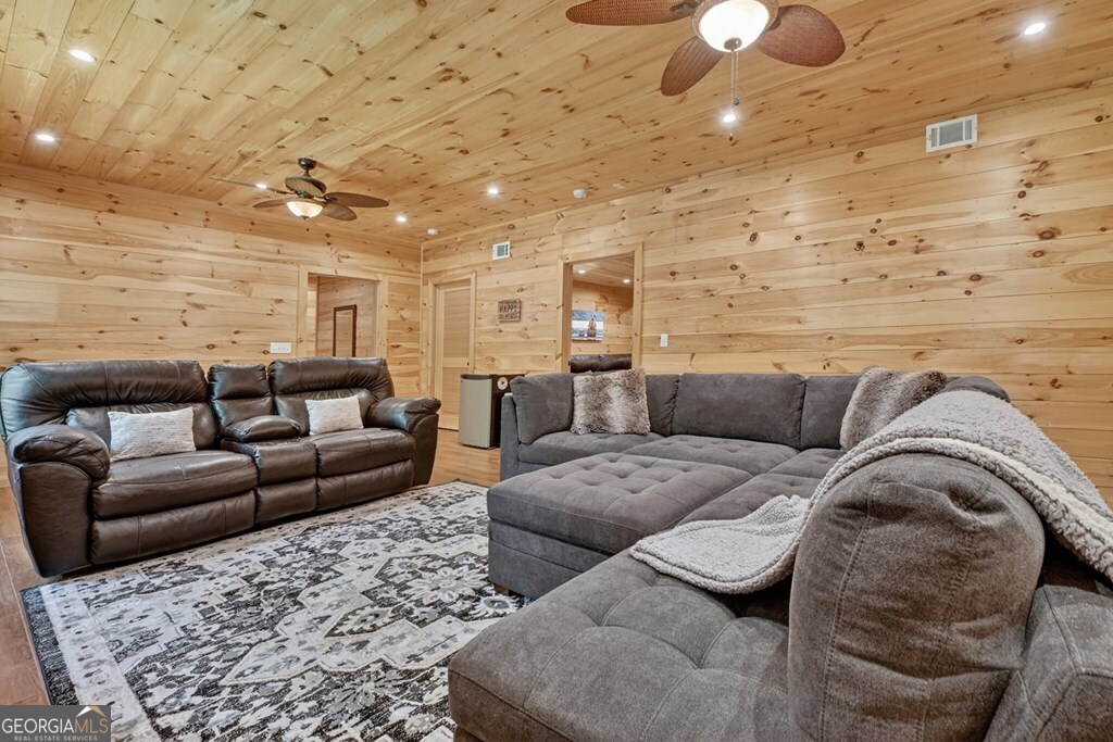 68 Old South Drive Ellijay GA 30540