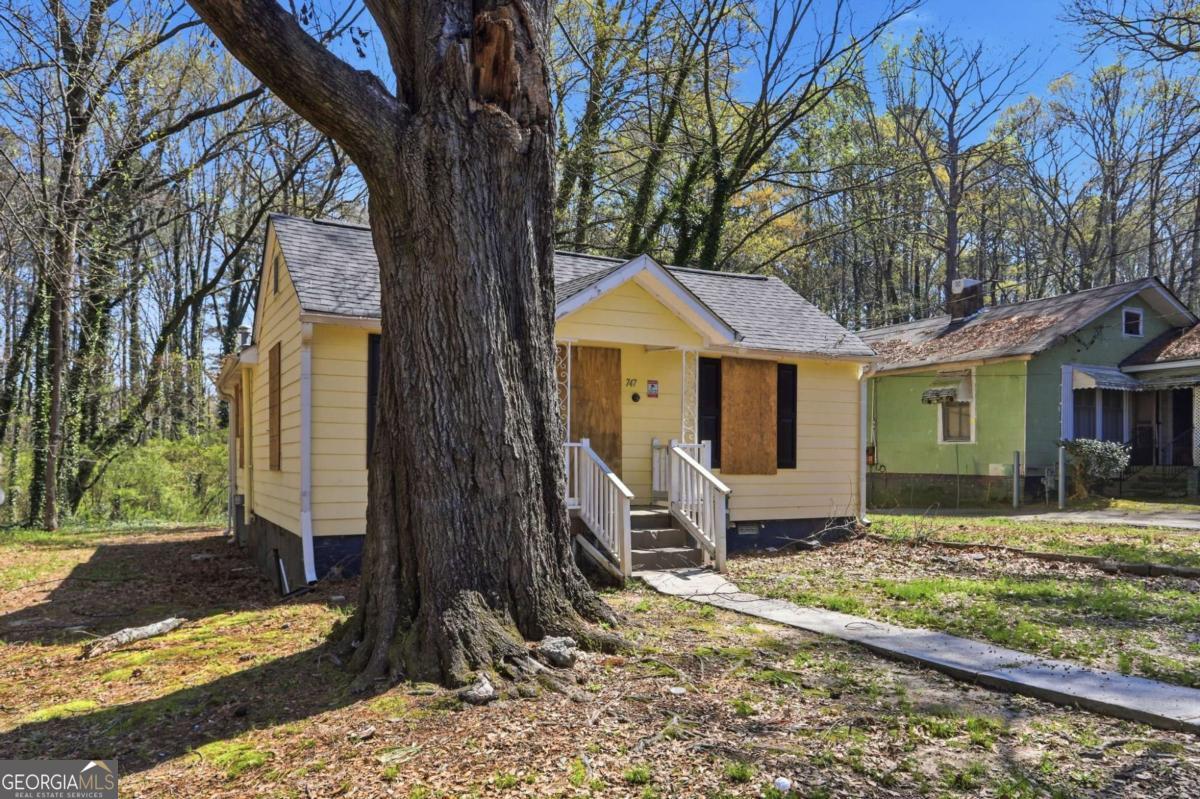 747 Gary Road NW Atlanta GA 30318