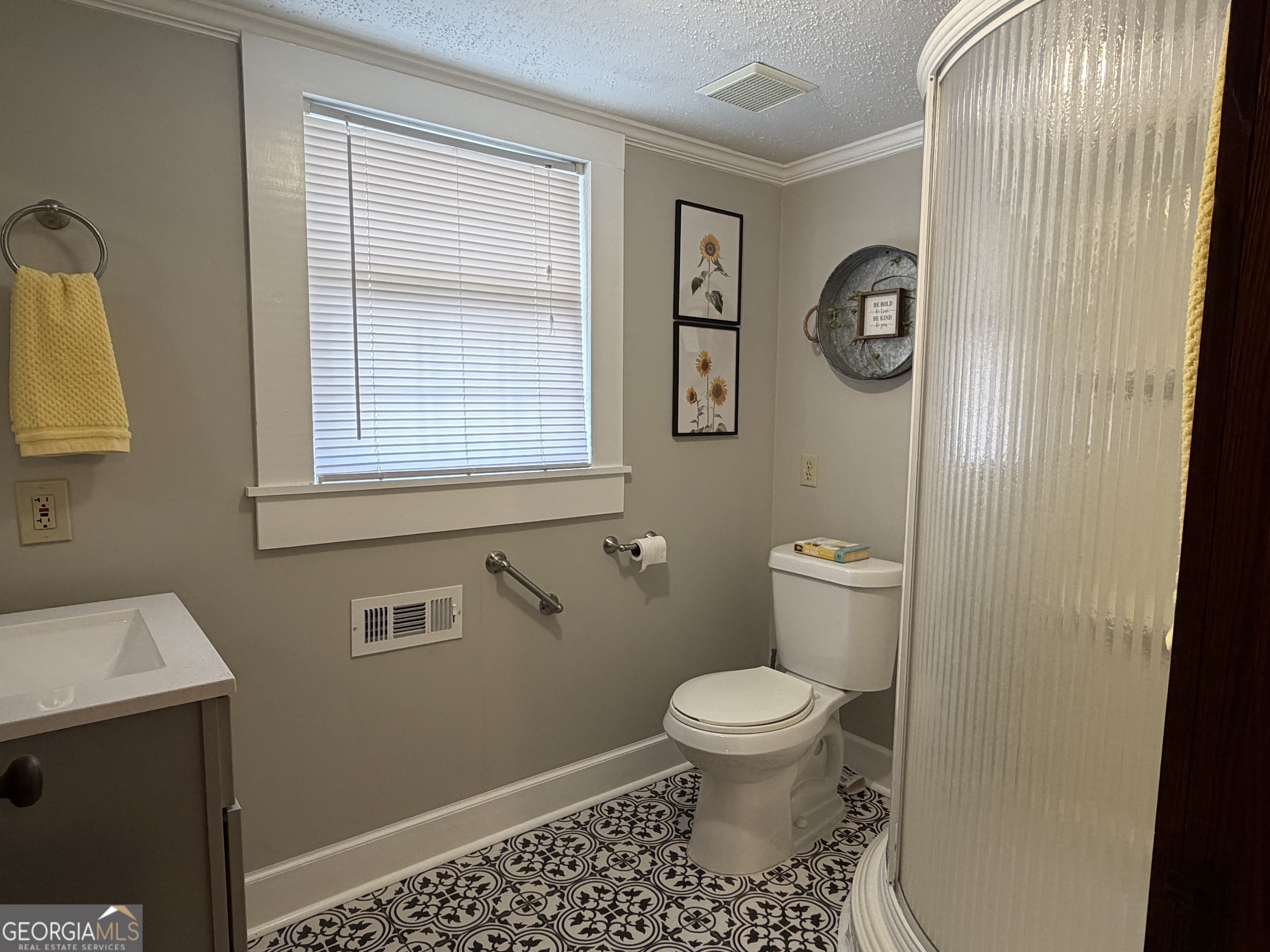 2 W Pearl Street Alamo GA 30411