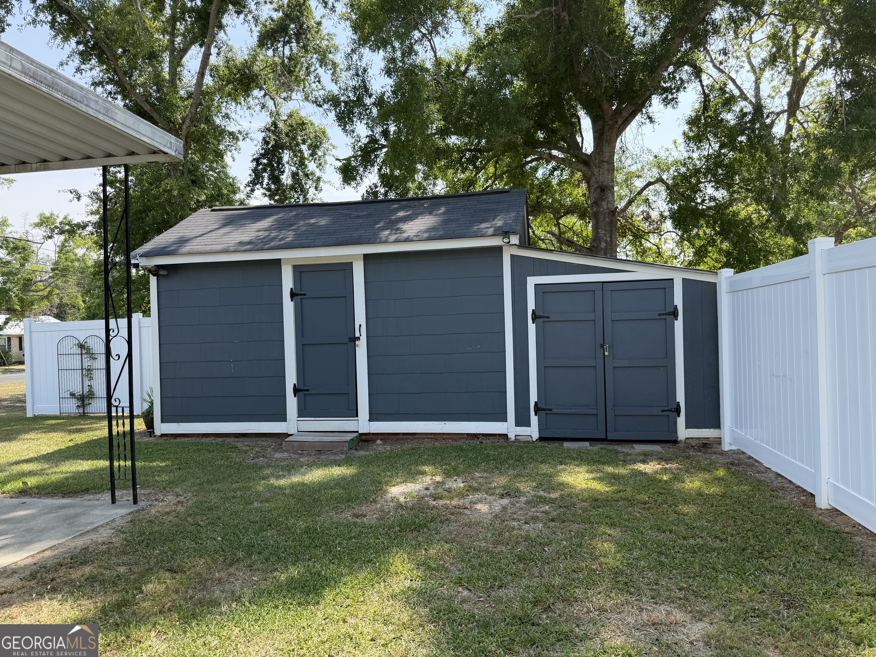 2 W Pearl Street Alamo GA 30411