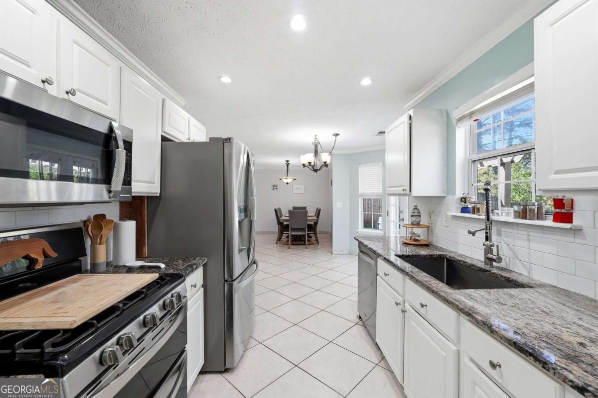 4643 Noah Overlook W Acworth GA 30101