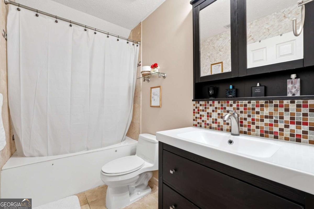 4643 Noah Overlook W Acworth GA 30101