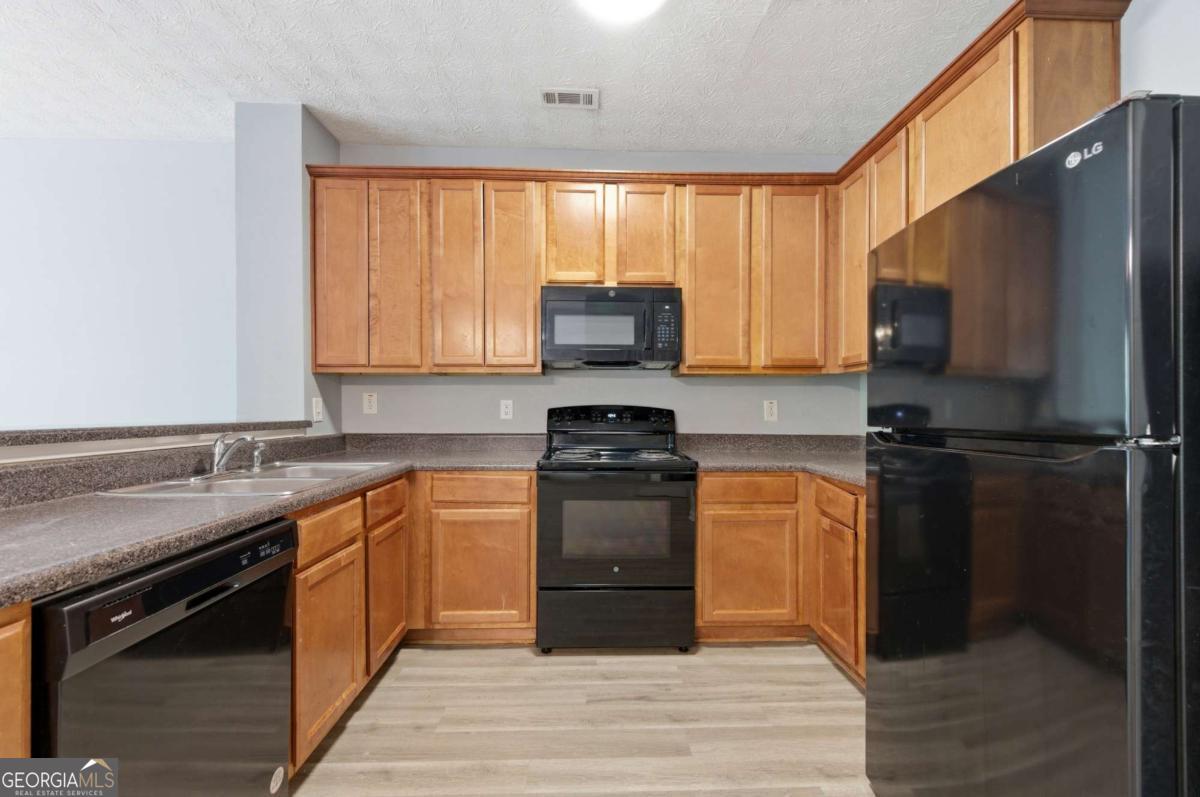 4137 High Park Terrace Atlanta GA 30344