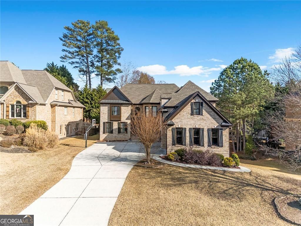 585 Settles Brook Court Suwanee GA 30024
