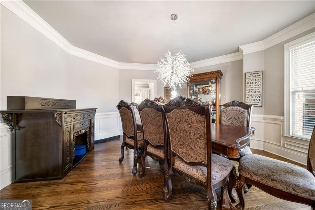 585 Settles Brook Court Suwanee GA 30024