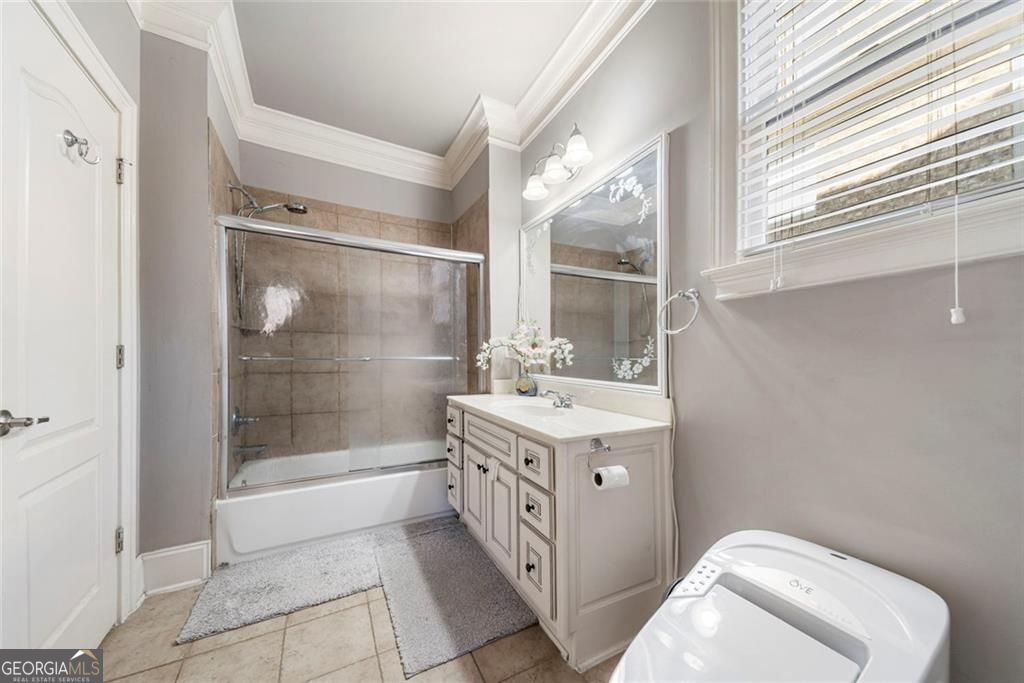 585 Settles Brook Court Suwanee GA 30024