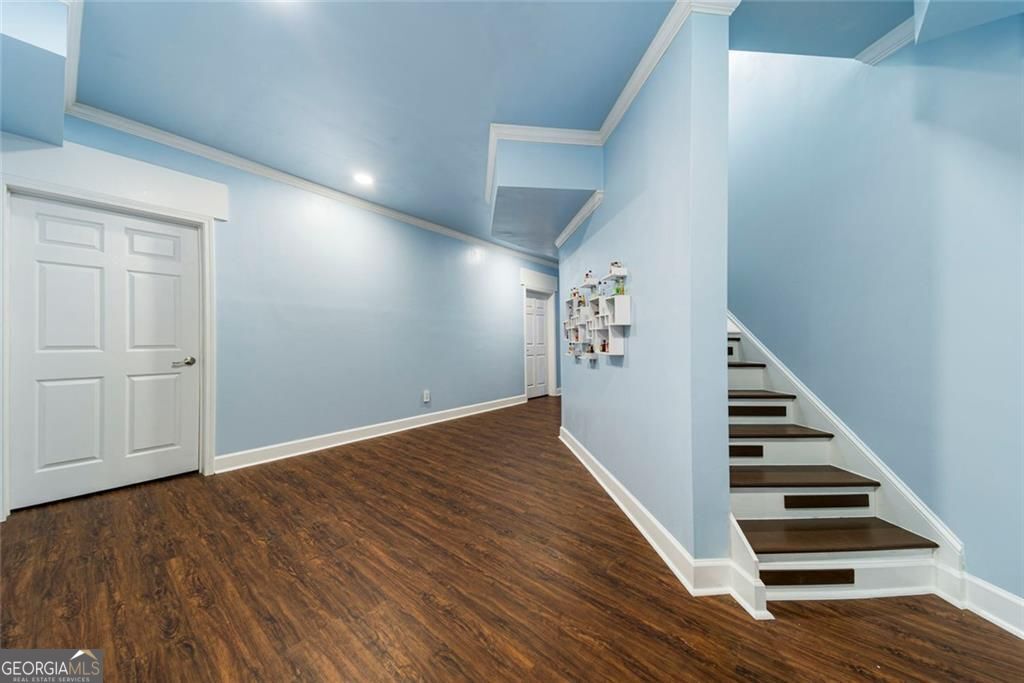 585 Settles Brook Court Suwanee GA 30024