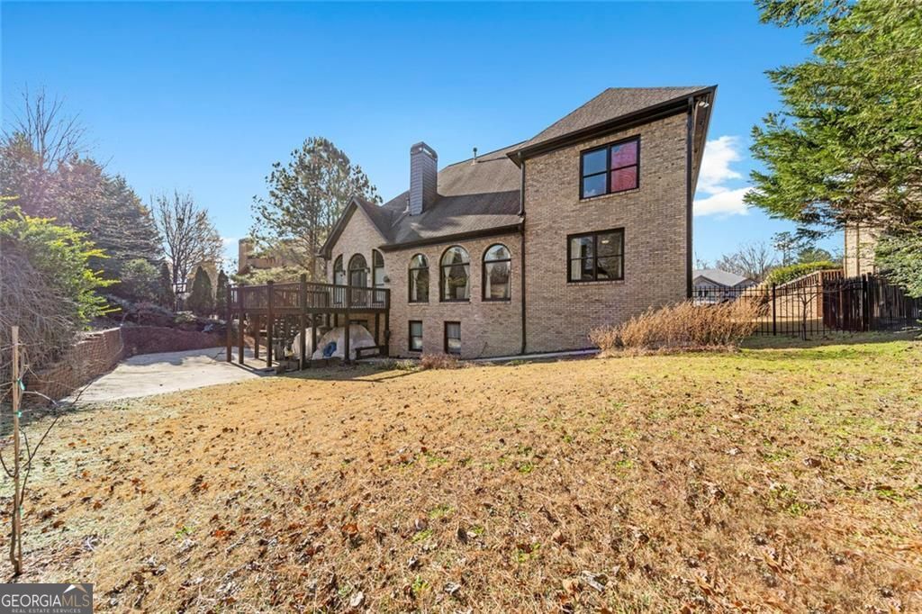 585 Settles Brook Court Suwanee GA 30024