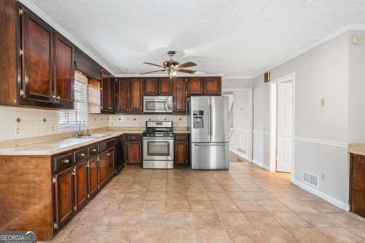 458 Stonebridge Court Stone Mountain GA 30083
