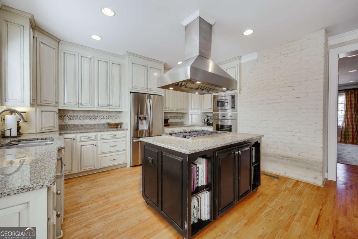 577 Cloverhurst Avenue Athens GA 30606