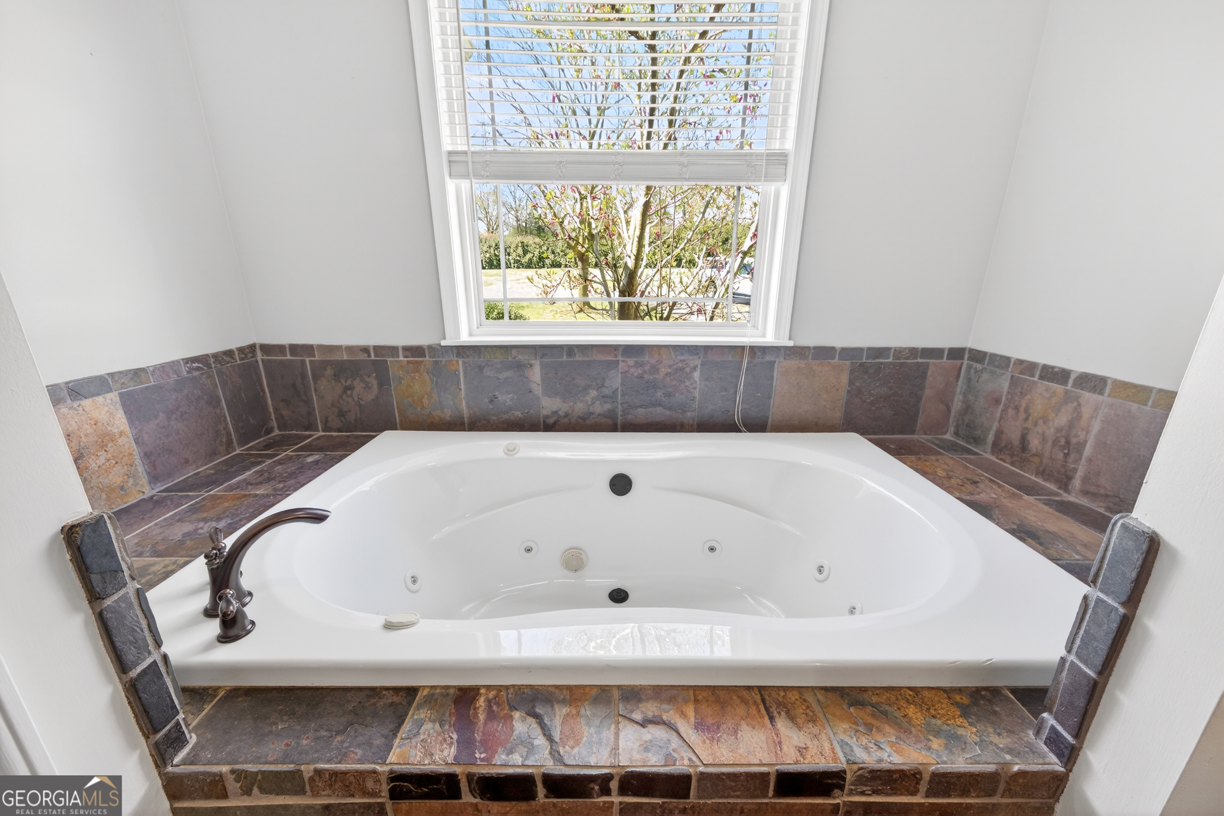 1211 Parham Town Road Bowman GA 30624