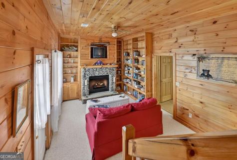 1186 Walnut Ridge Ellijay GA 30536