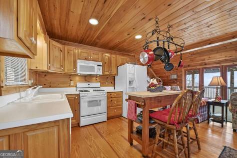 1186 Walnut Ridge Ellijay GA 30536