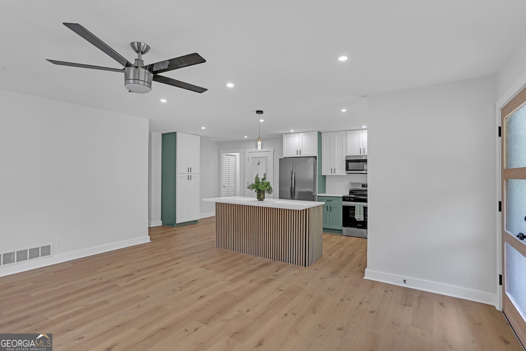 1436 Willow Trail SW Atlanta GA 30311