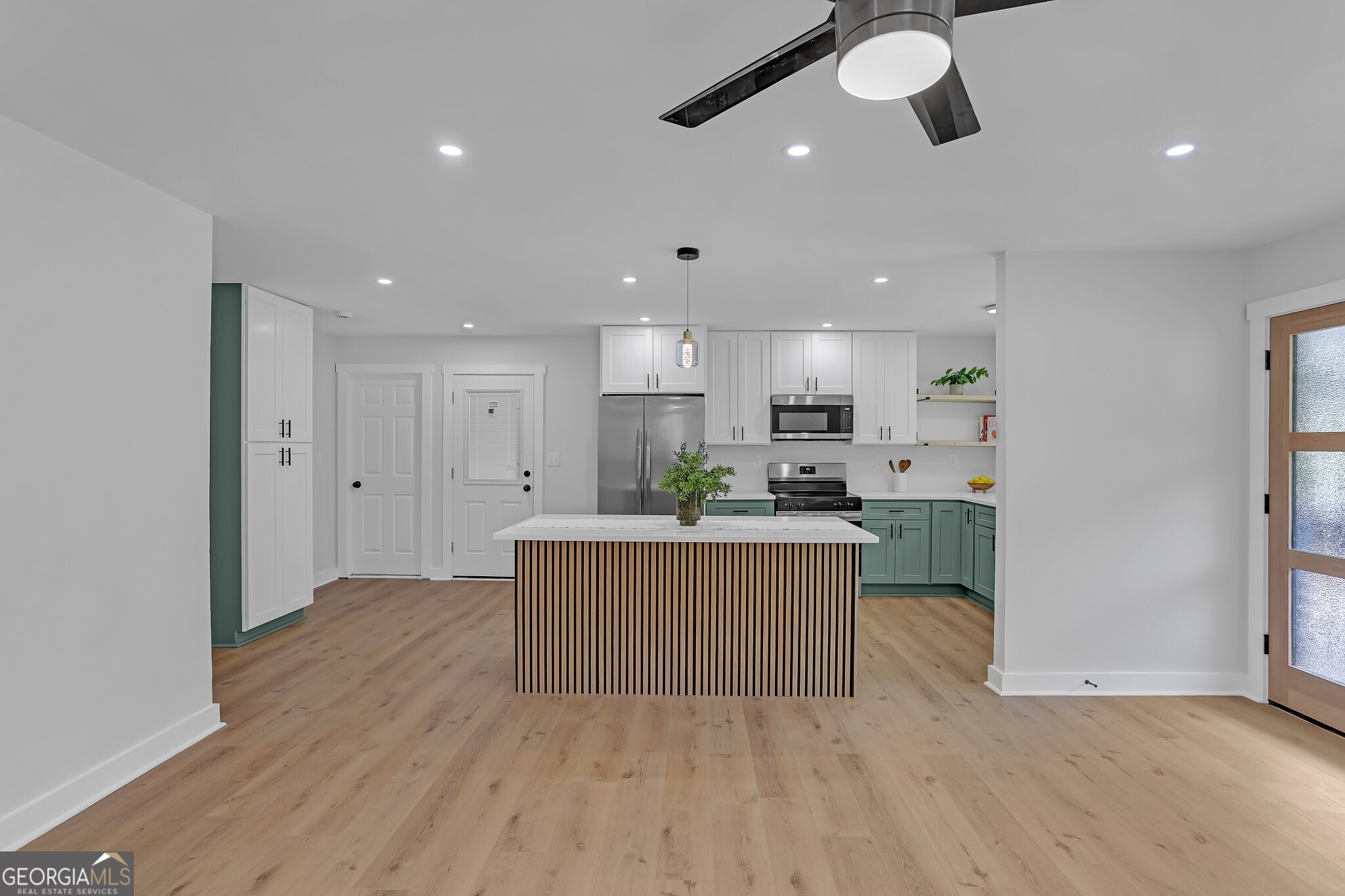 1436 Willow Trail SW Atlanta GA 30311