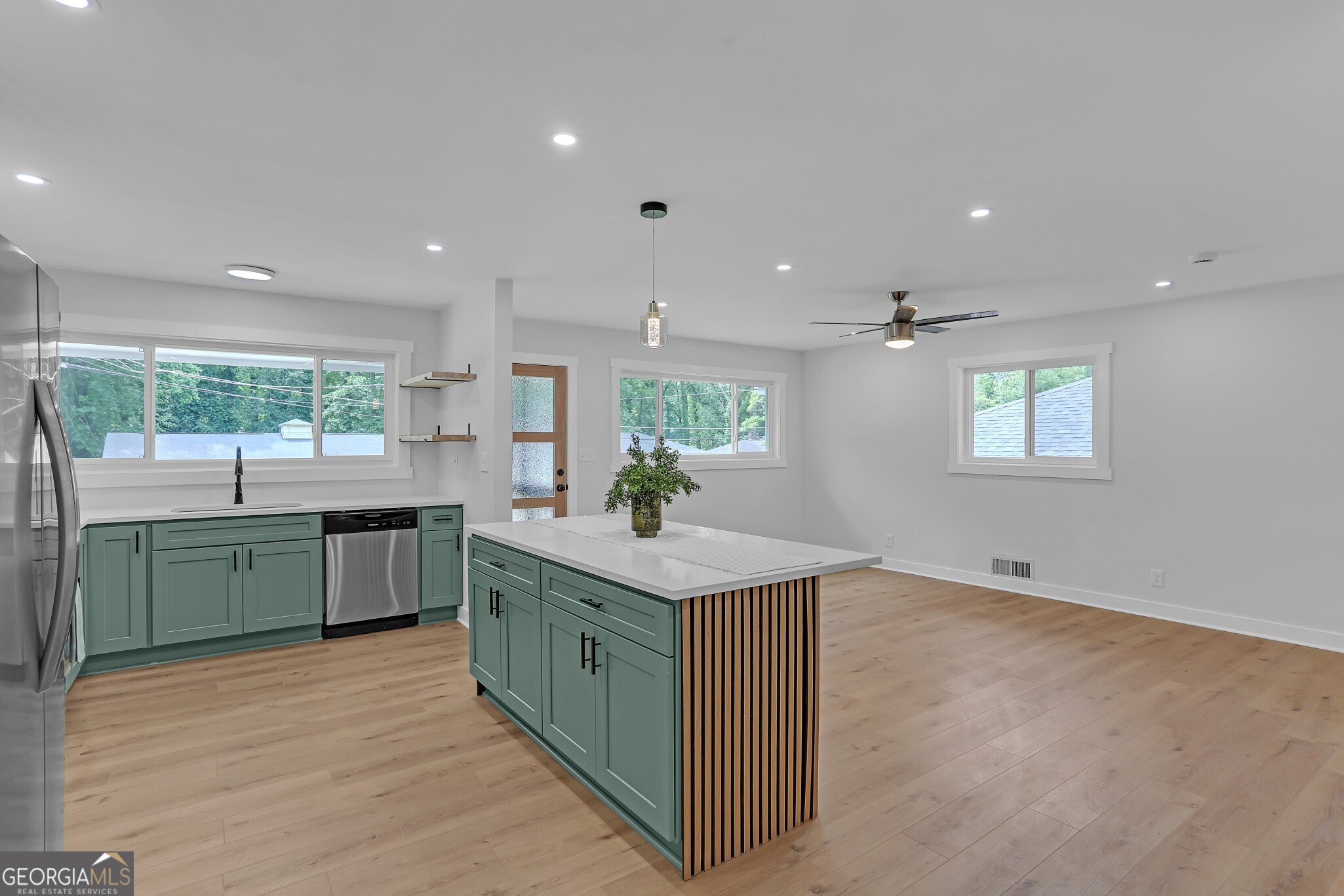 1436 Willow Trail SW Atlanta GA 30311