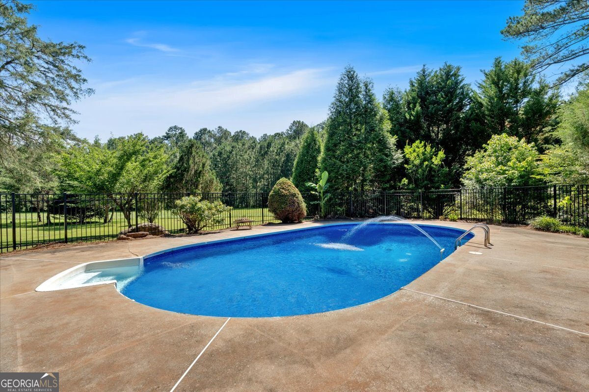 179 Hogan Road Brooks GA 30205