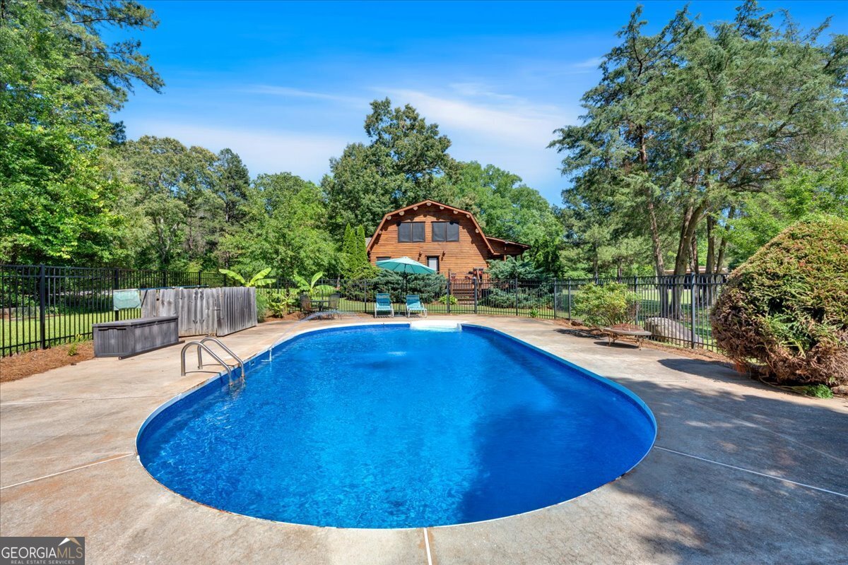179 Hogan Road Brooks GA 30205
