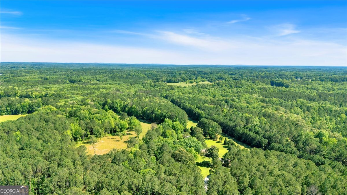 179 Hogan Road Brooks GA 30205