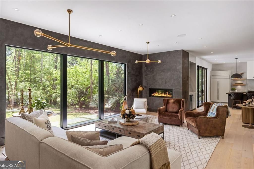 17 Interlochen Drive NE Atlanta GA 30342