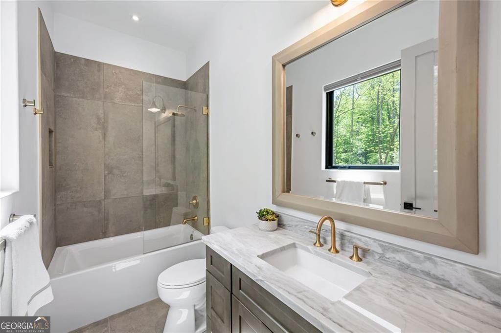 17 Interlochen Drive NE Atlanta GA 30342