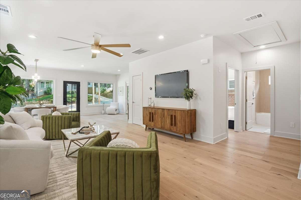 1566 Olympian Circle Atlanta GA 30310