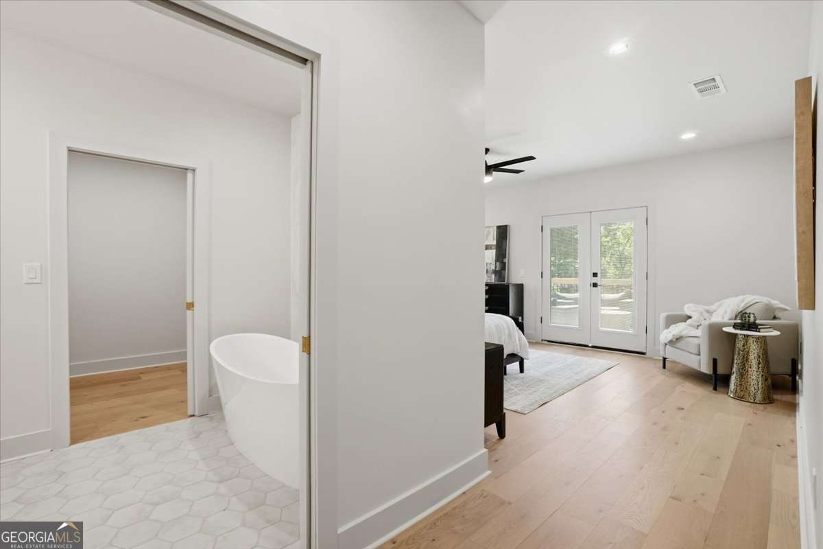 1566 Olympian Circle Atlanta GA 30310