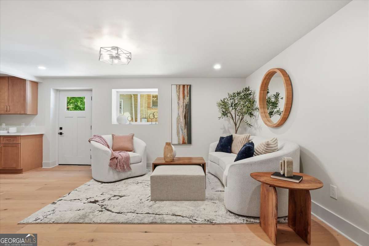 1566 Olympian Circle Atlanta GA 30310
