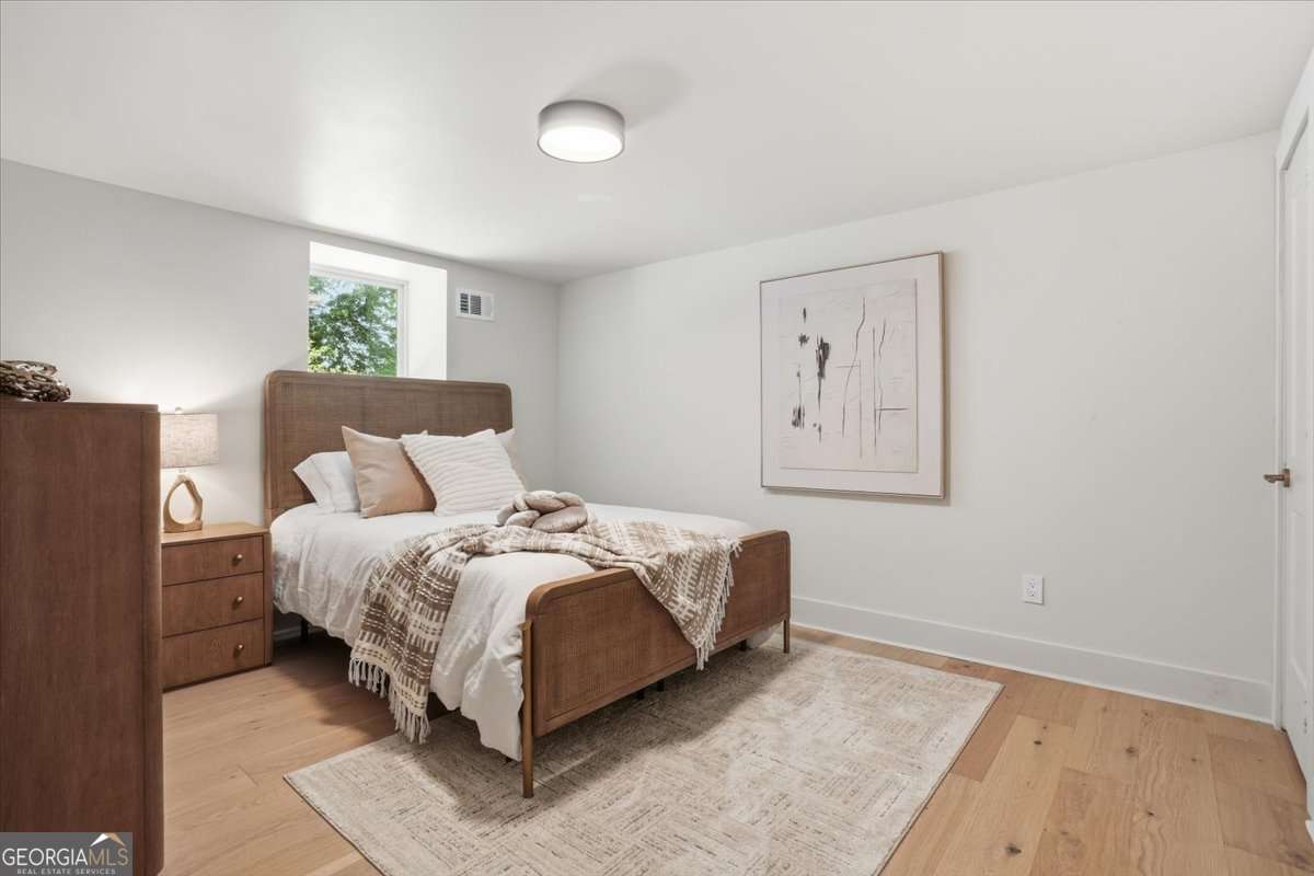 1566 Olympian Circle Atlanta GA 30310