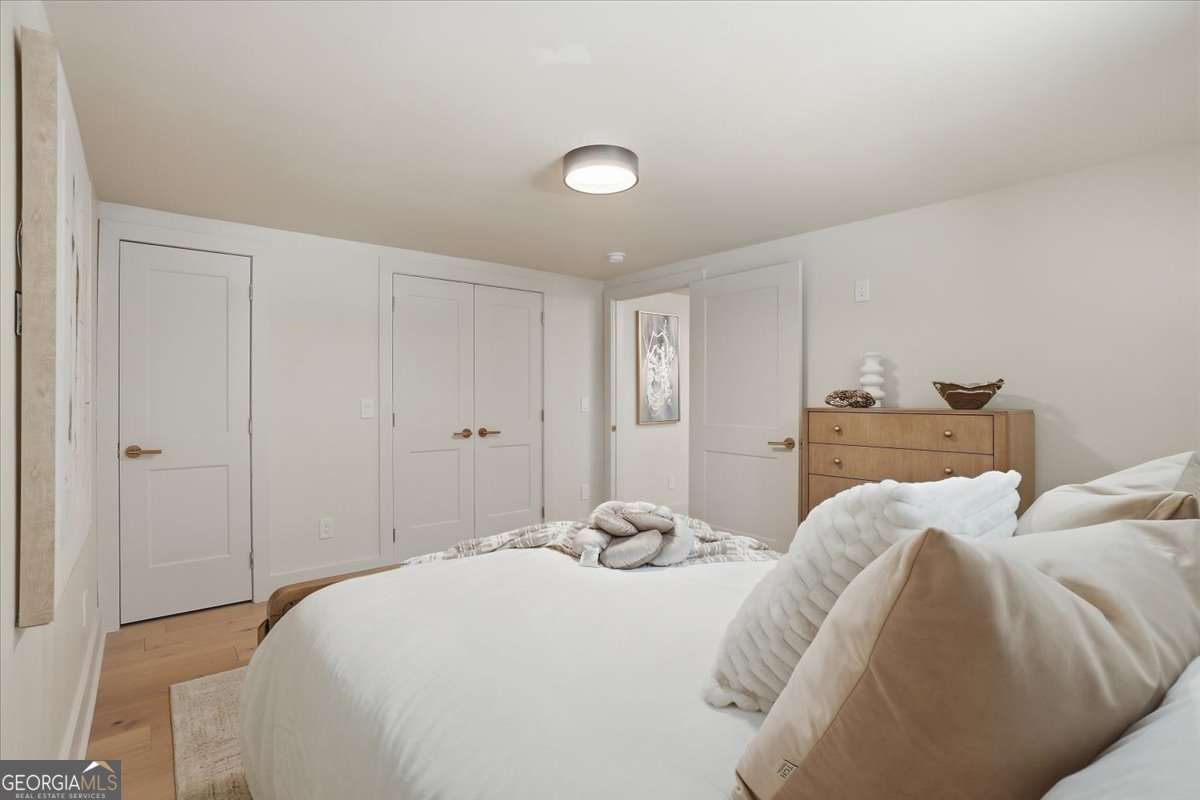 1566 Olympian Circle Atlanta GA 30310