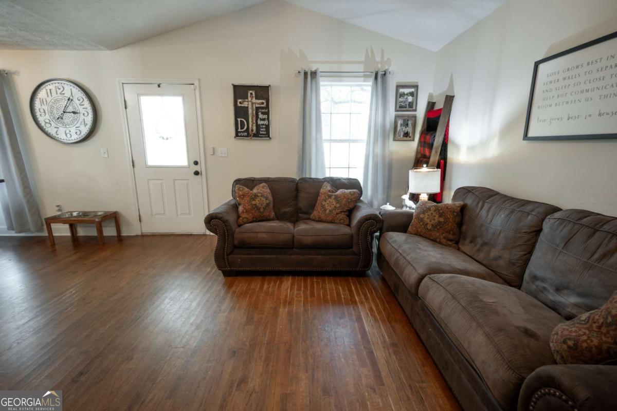223 5th Avenue Winder GA 30680