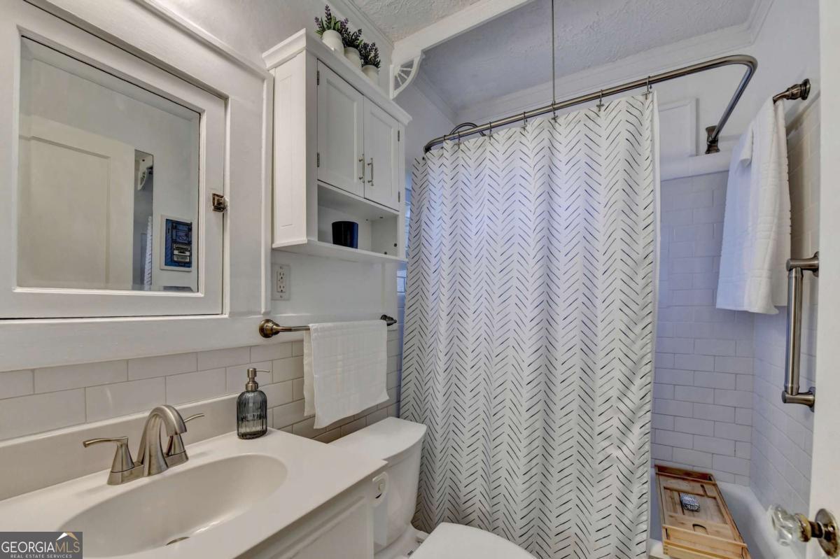 3546 Hemphill Street Atlanta GA 30337