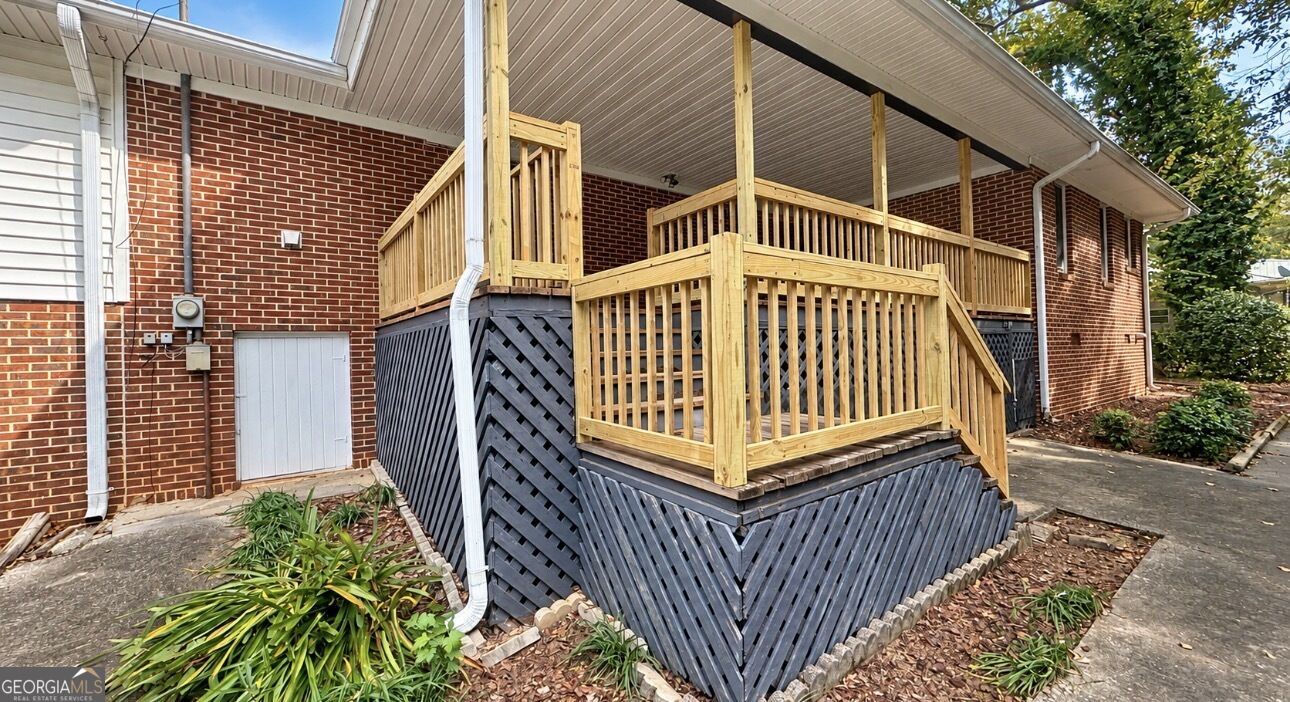 338 Ellen Street Hartwell GA 30643