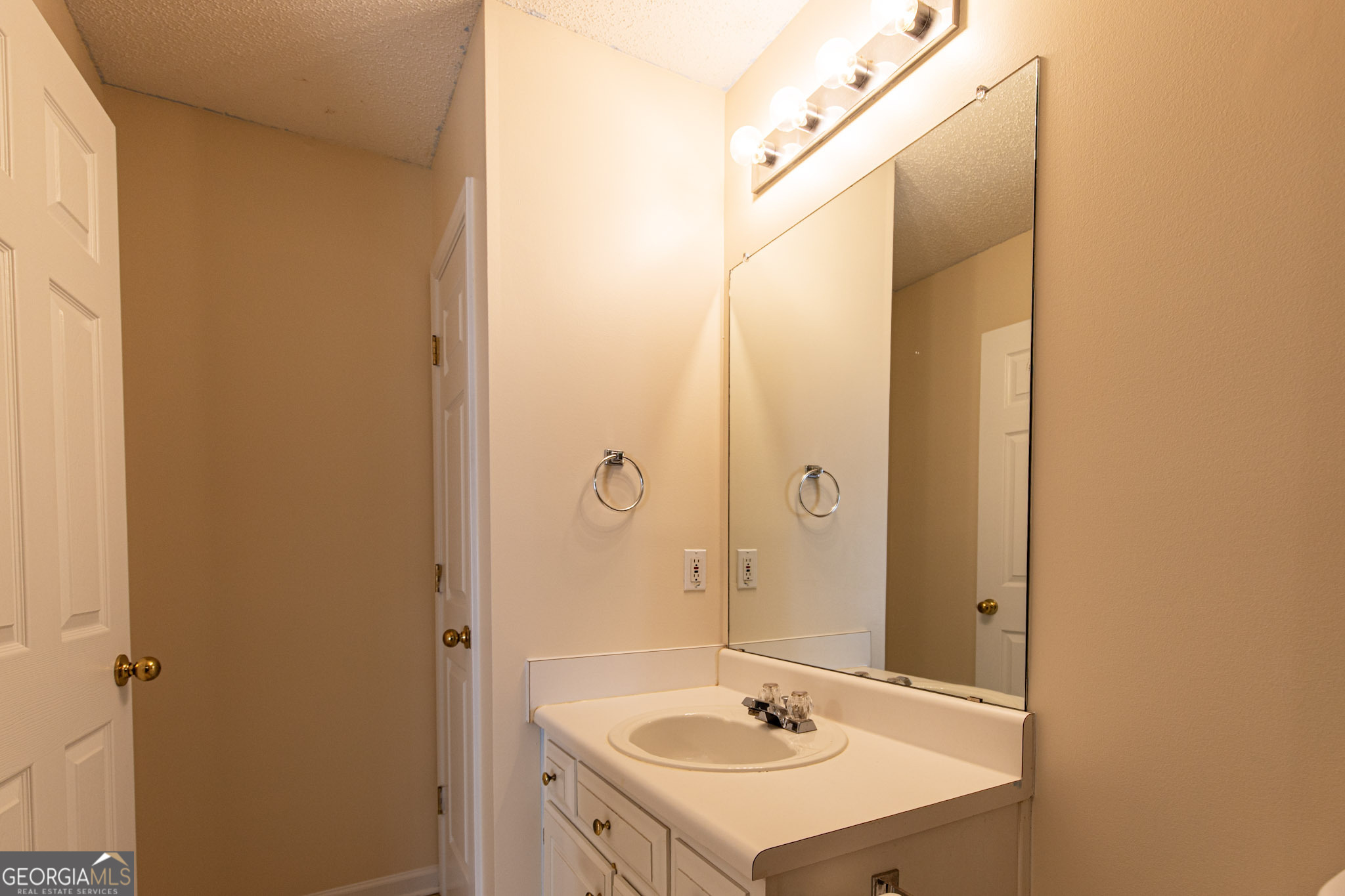 102 Honey Lane Mcdonough GA 30252