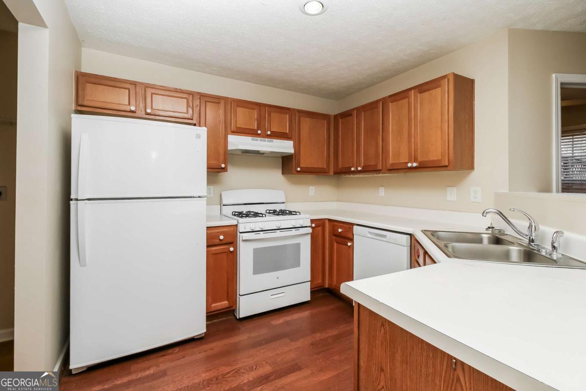 2014 Manhattan Parkway Decatur GA 30035