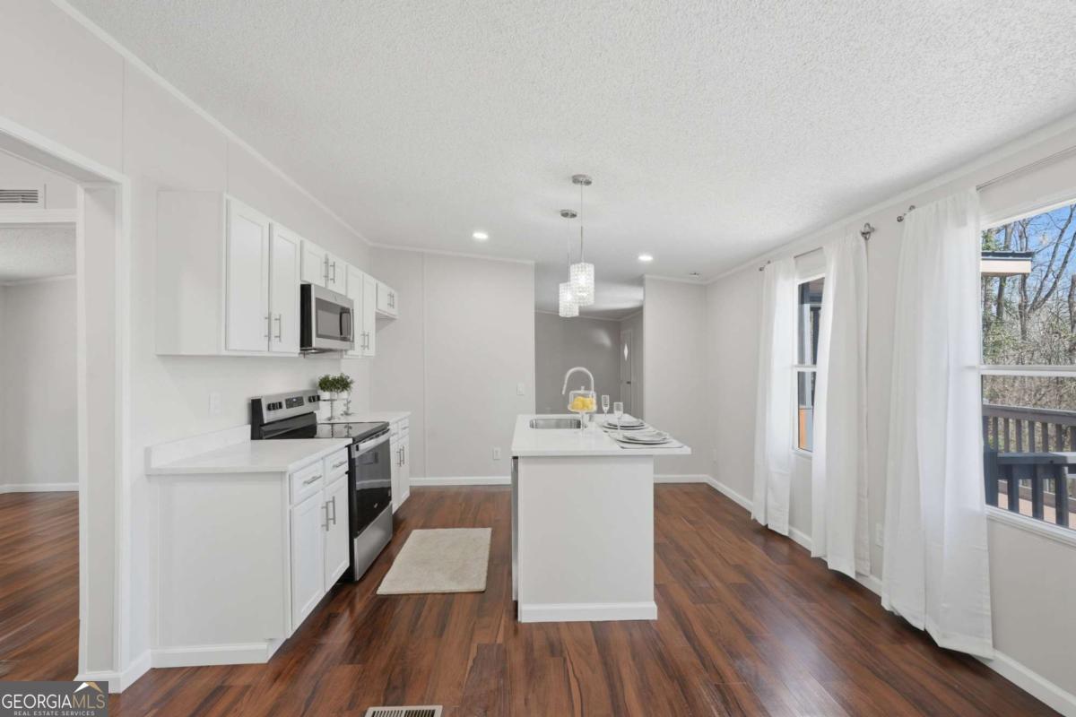 67 Forest Lake Circle Road Pendergrass GA 30567