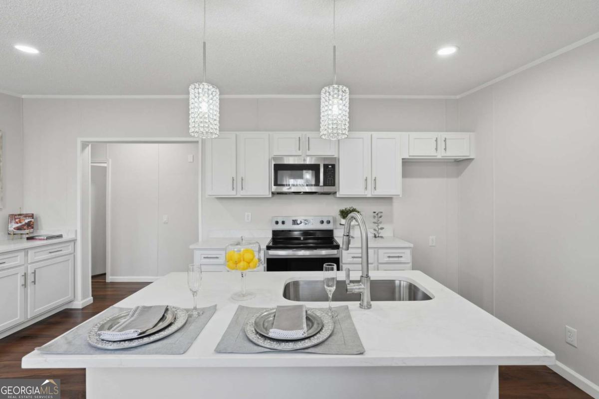 67 Forest Lake Circle Road Pendergrass GA 30567