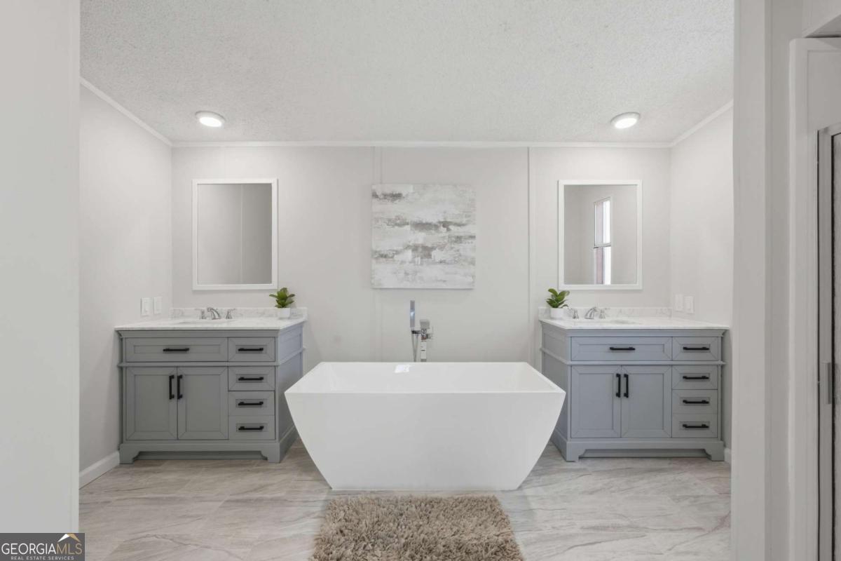 67 Forest Lake Circle Road Pendergrass GA 30567