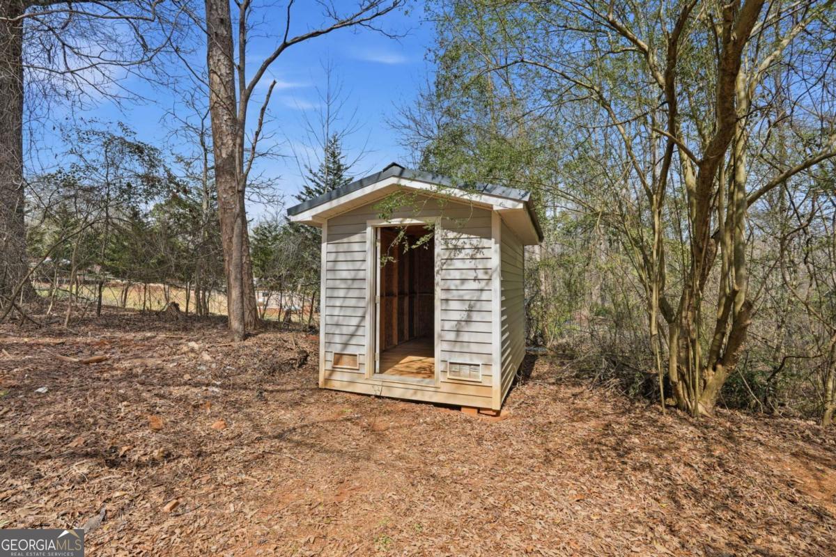 67 Forest Lake Circle Road Pendergrass GA 30567