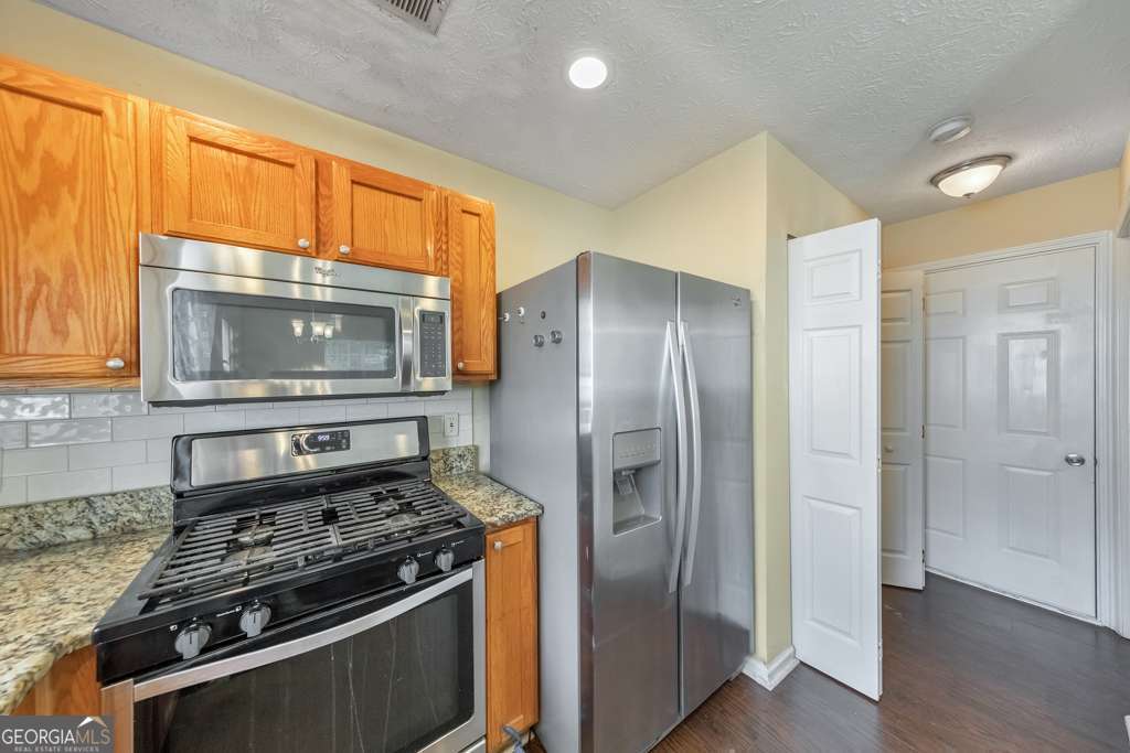 144 Windcroft Court NW Acworth GA 30101