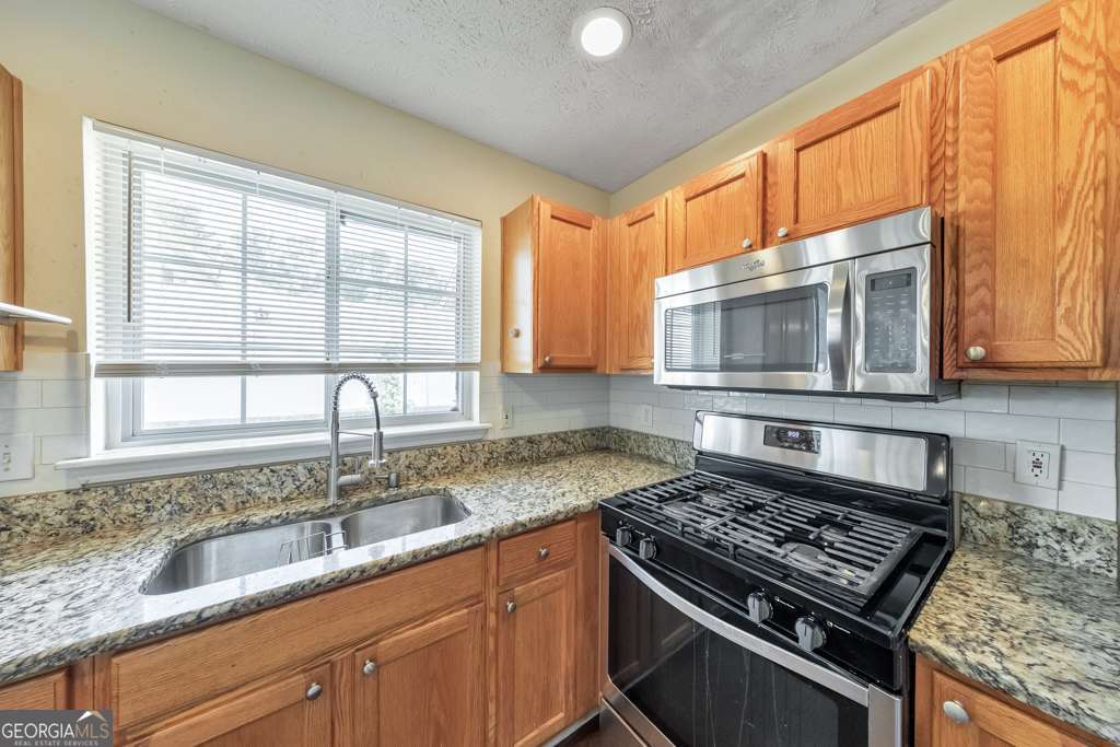 144 Windcroft Court NW Acworth GA 30101