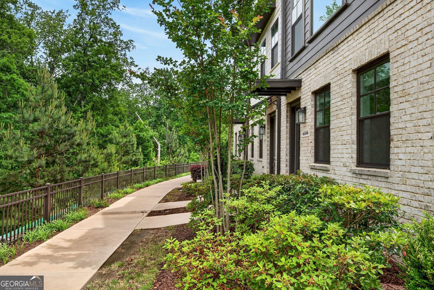 6589 Beacon Drive Sandy Springs GA 30328