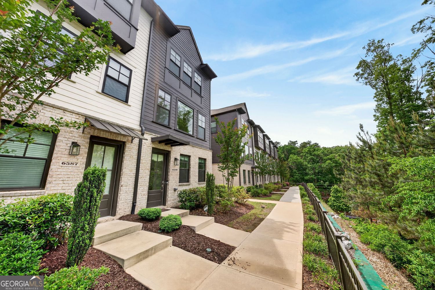 6589 Beacon Drive Sandy Springs GA 30328
