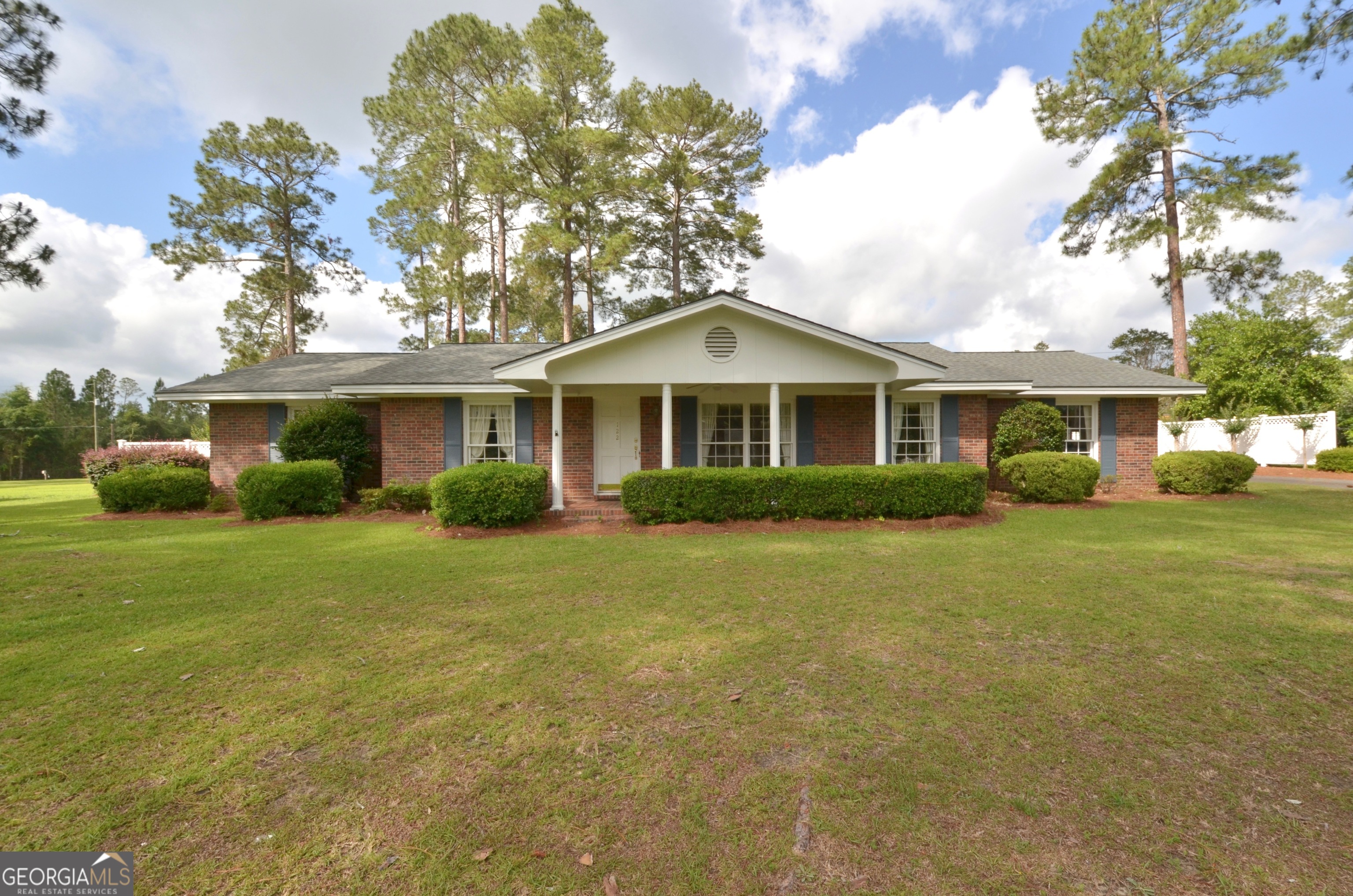 122 Delacy Street Eastman GA 31023