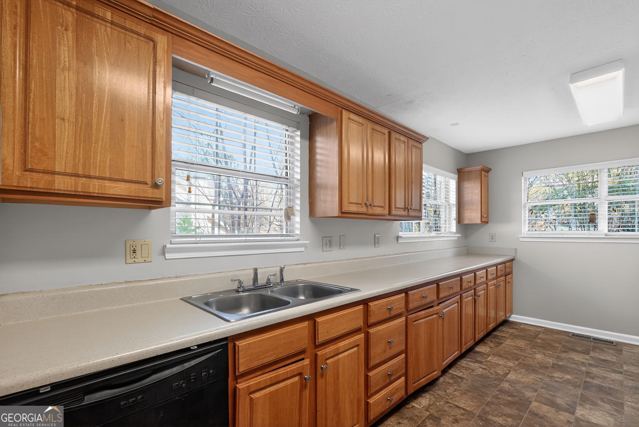 238 Heathrow Drive Riverdale GA 30274