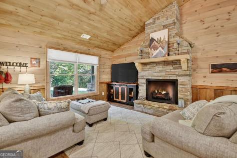 168 Fightingtown Creek Road Mccaysville GA 30555