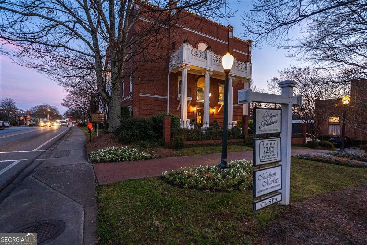 262 W Washington Street Madison GA 30650