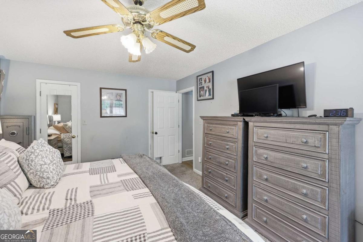 3958 Pointe N Gainesville GA 30506