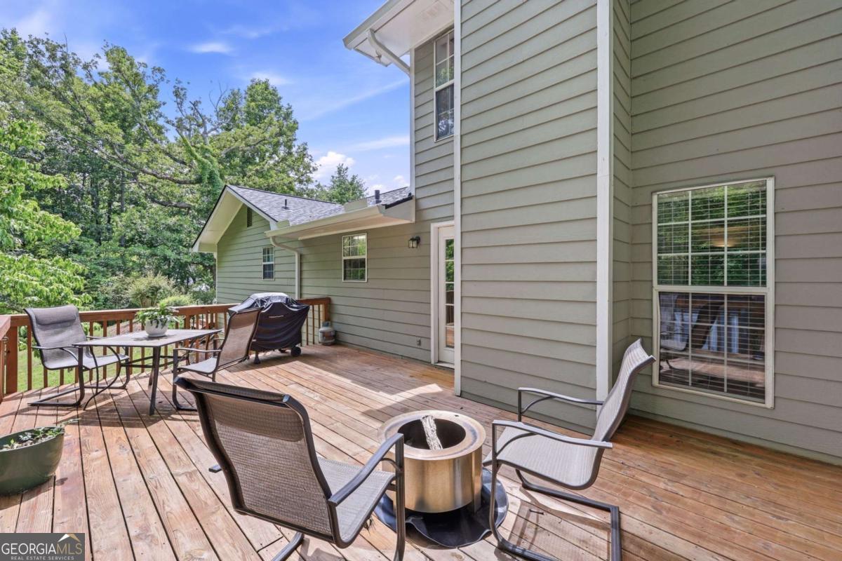 3958 Pointe N Gainesville GA 30506