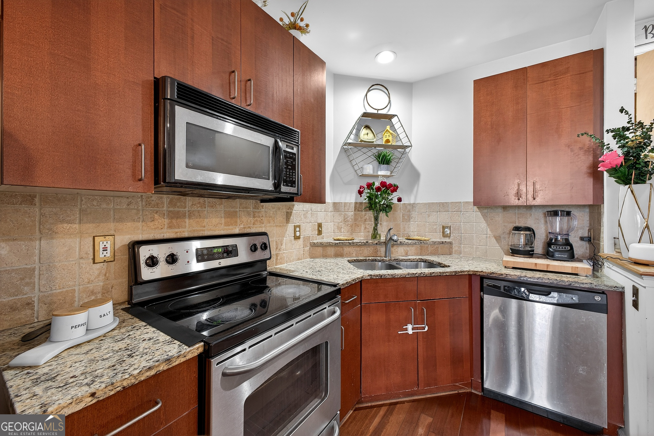 898 Oak Street SW Atlanta GA 30310